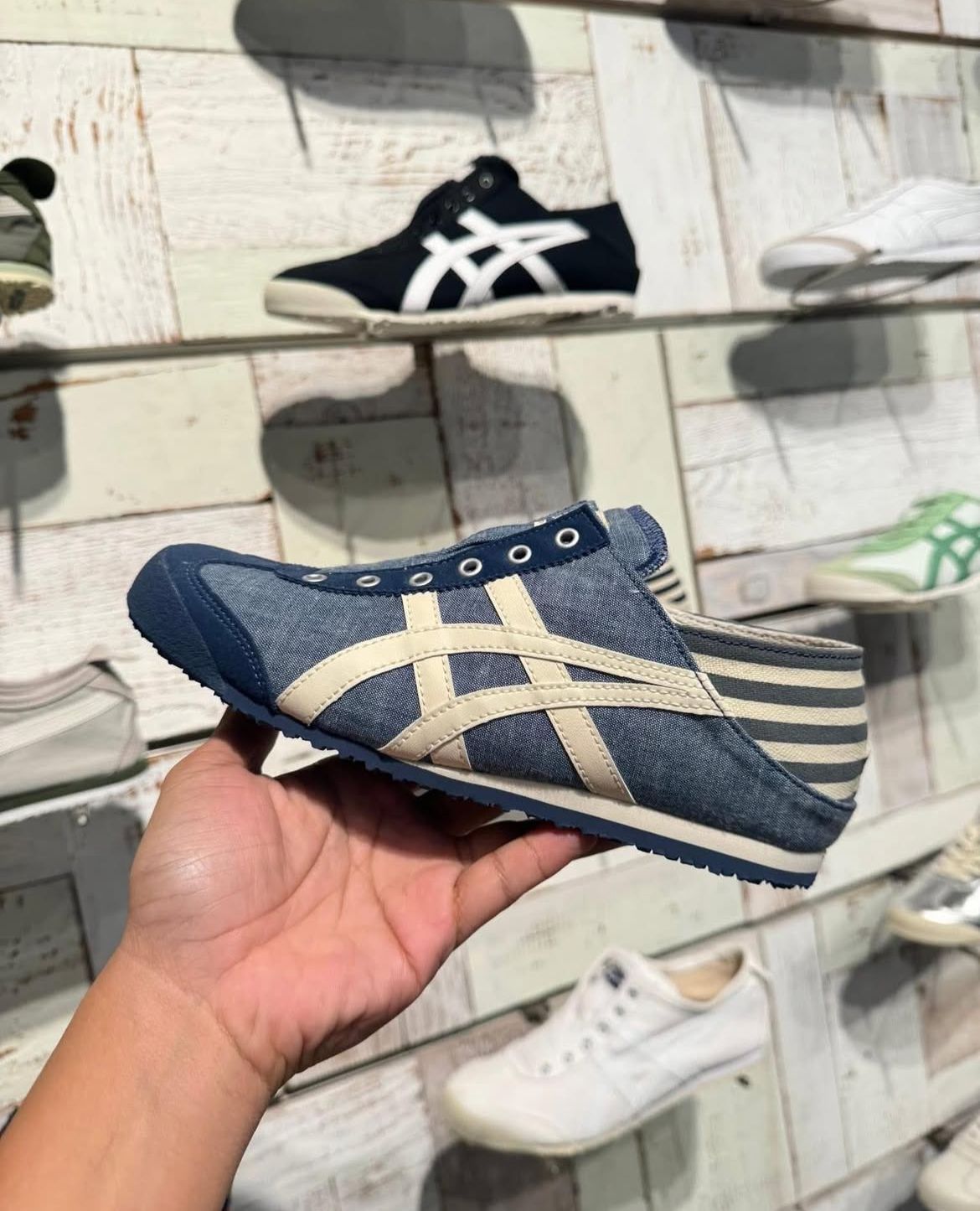 ONITSUKA TIGER Mexico 66 Slip-On Sneakers