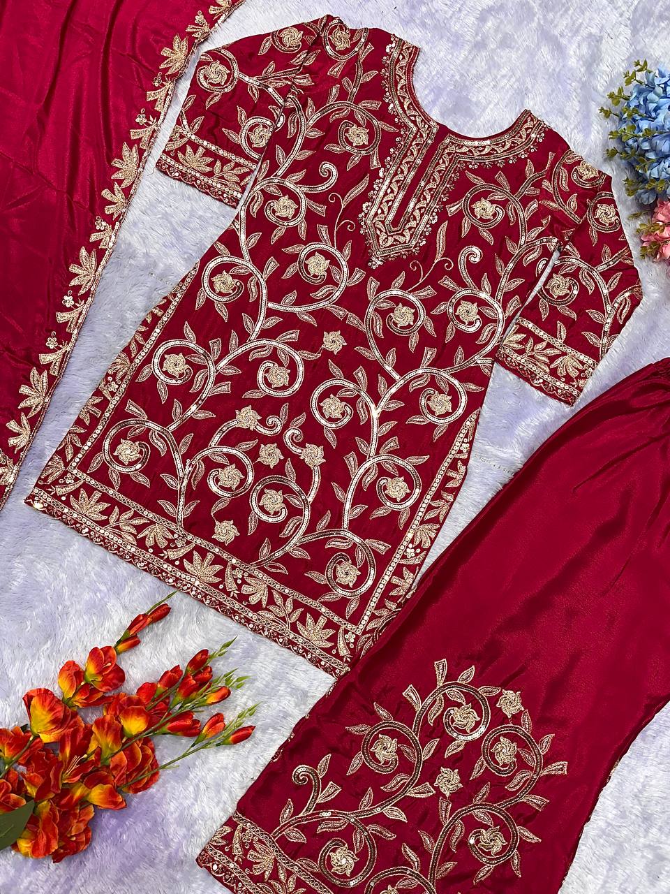 "Noor-e-Chinon" β Luxe Embroidered Ensemble