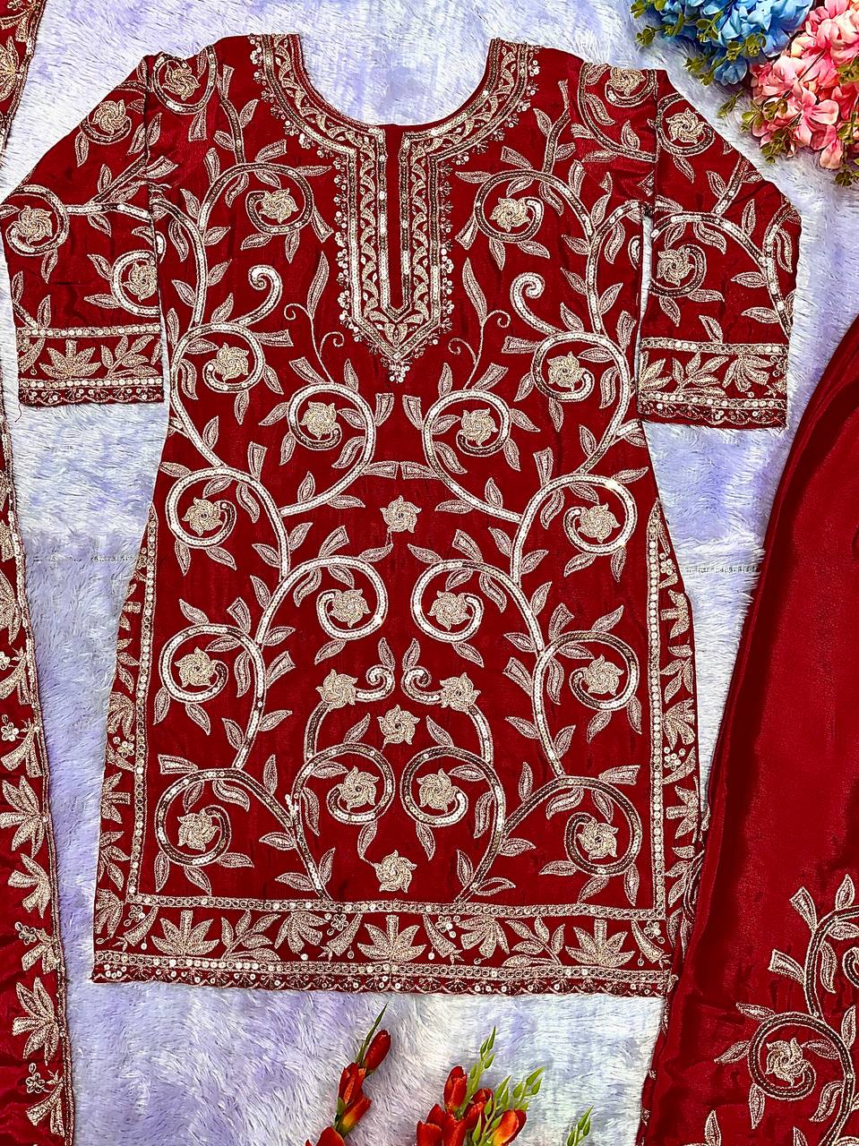 "Noor-e-Chinon" β Luxe Embroidered Ensemble