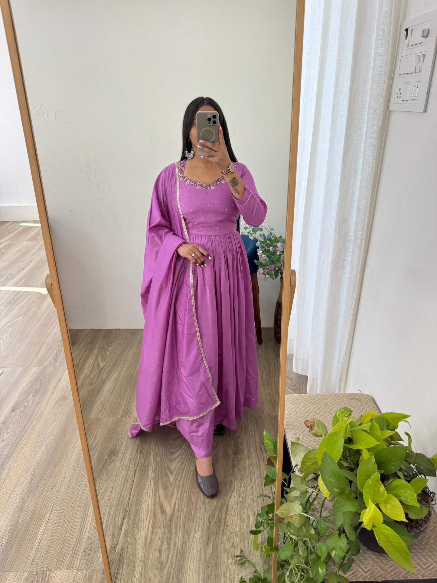 Presenting Elegant Partywear in Pure Mul Chanderi