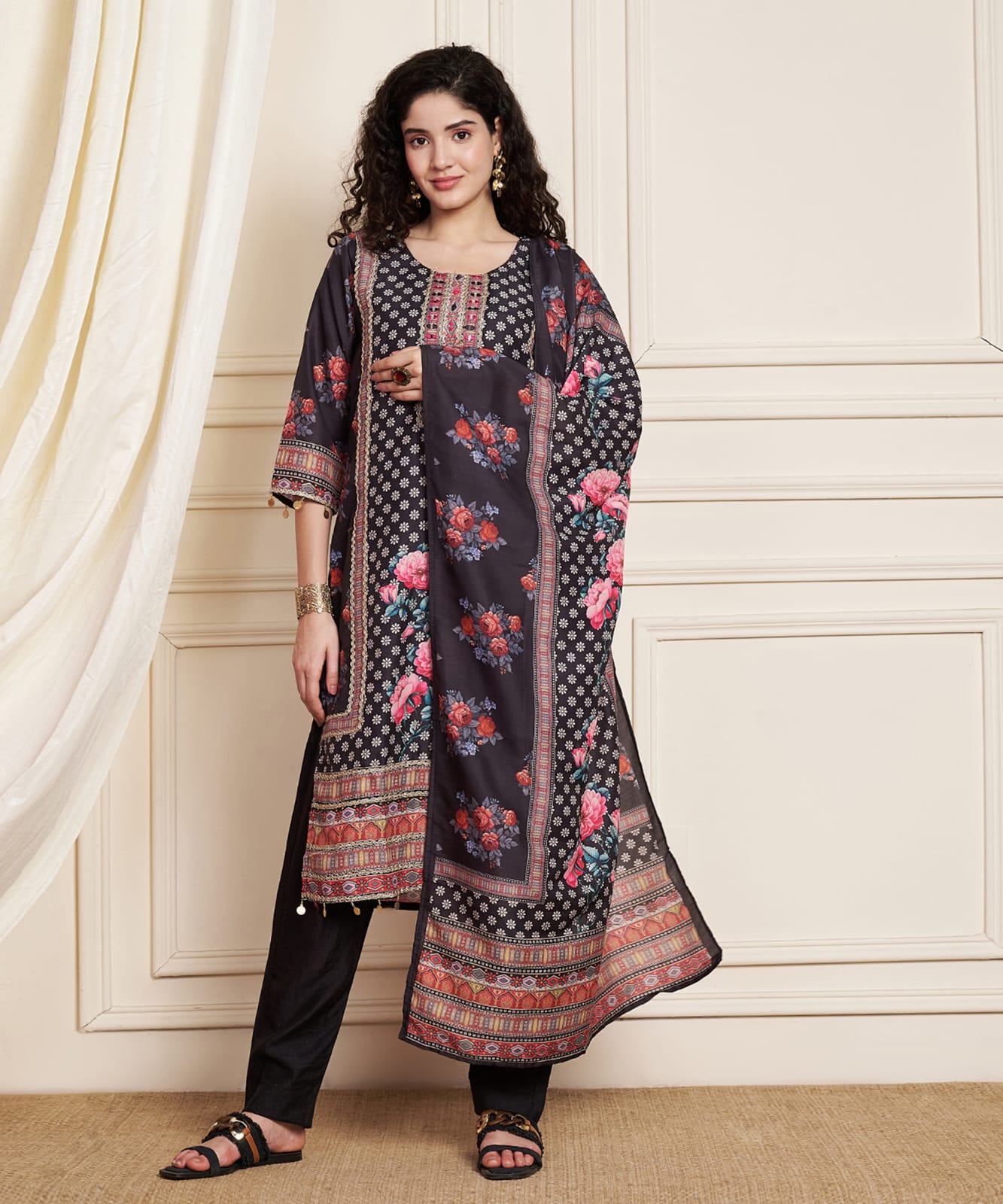 Elegant Black Floral Printed Kurta Set with Dupatta β Ethnic Chic Collection