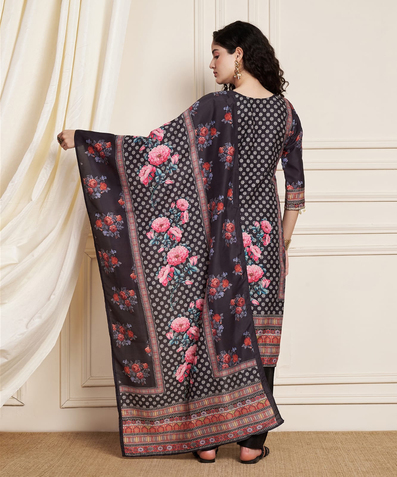 Elegant Black Floral Printed Kurta Set with Dupatta β Ethnic Chic Collection