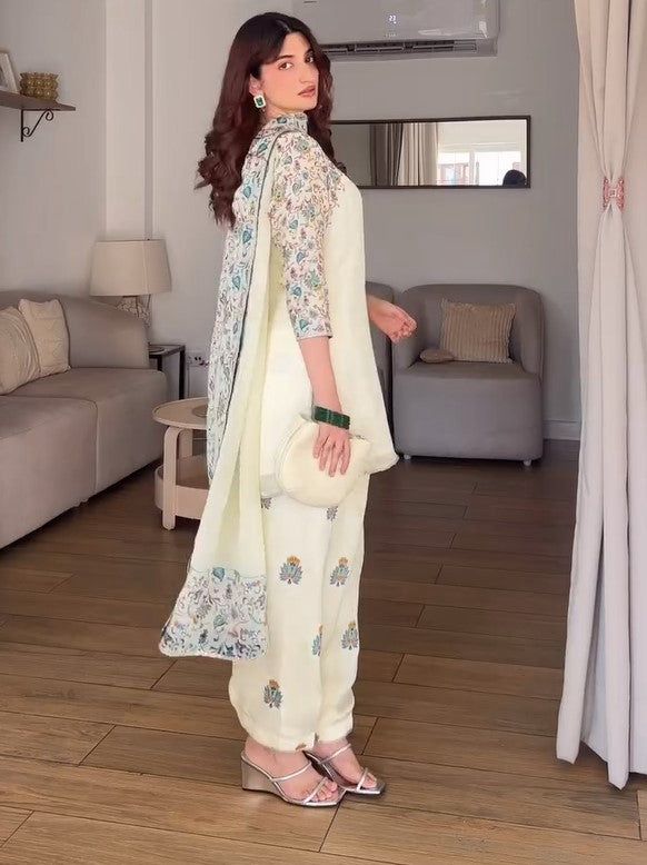 "Noor-E-Print β Digital Georgette Edition"