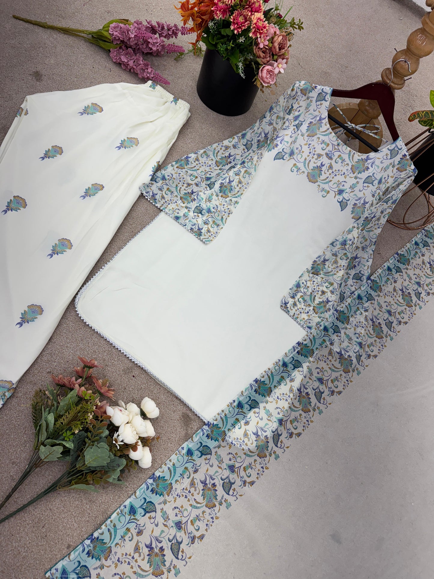 "Noor-E-Print β Digital Georgette Edition"