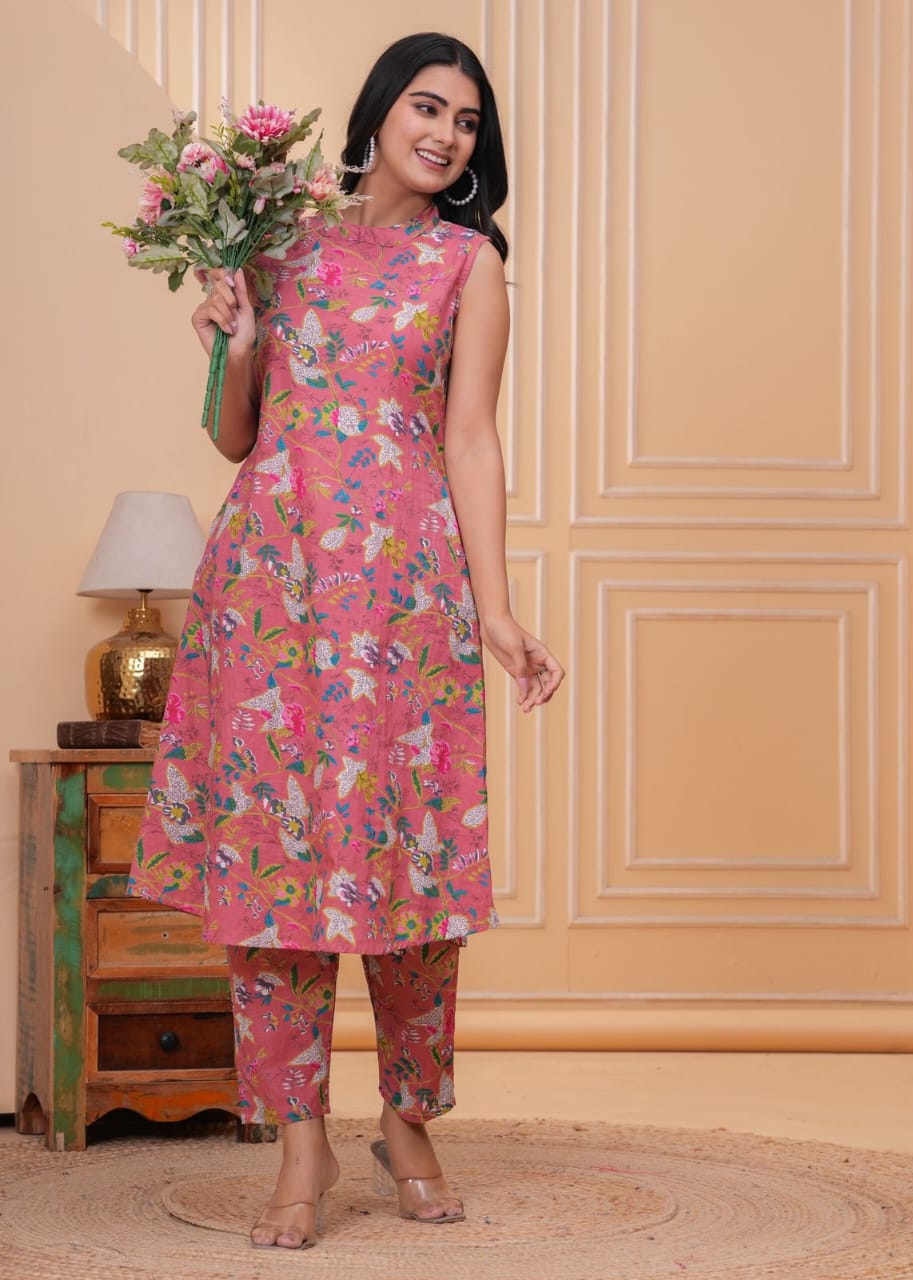 "Aarohi β Gold Touch Cotton Kurti Set"