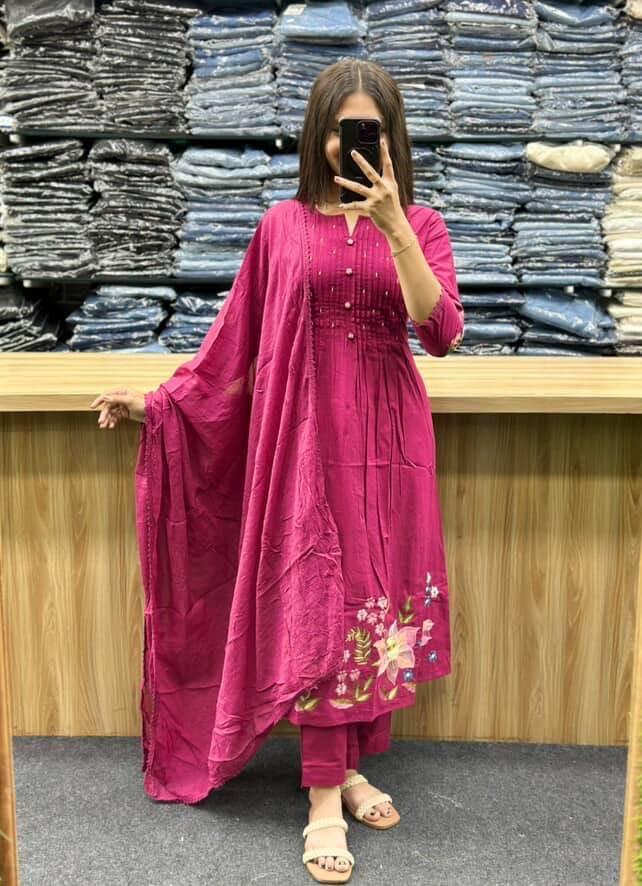 Noor-E-Nazaakat Printed Grace Kurta Set”
