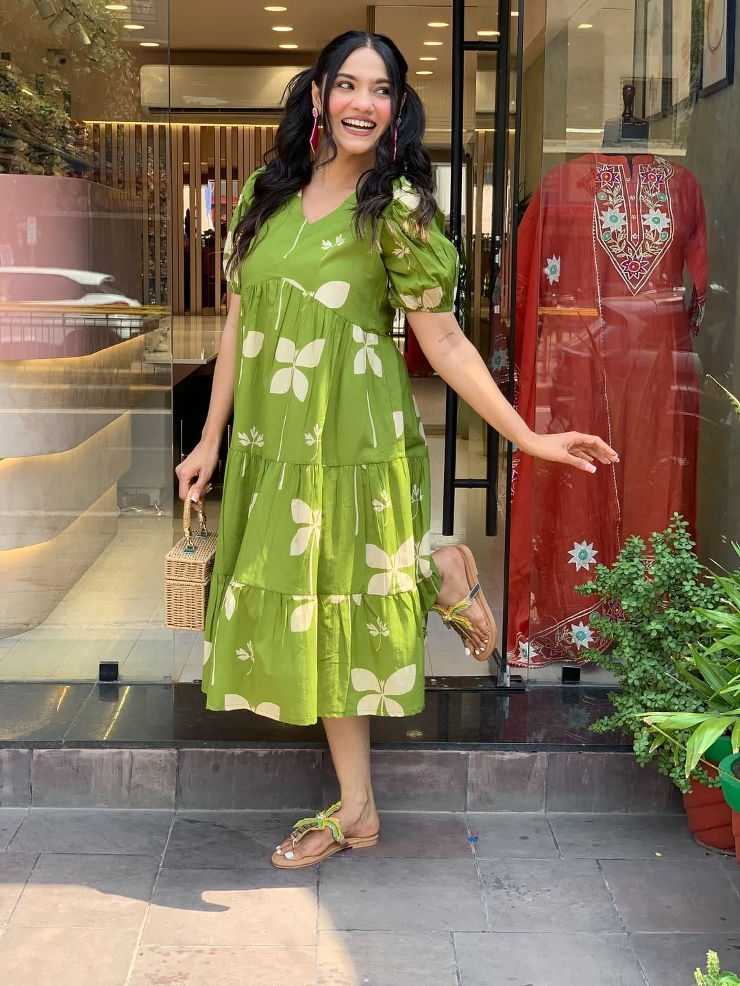 Stylish Midi Kurti with Puff Sleeves π