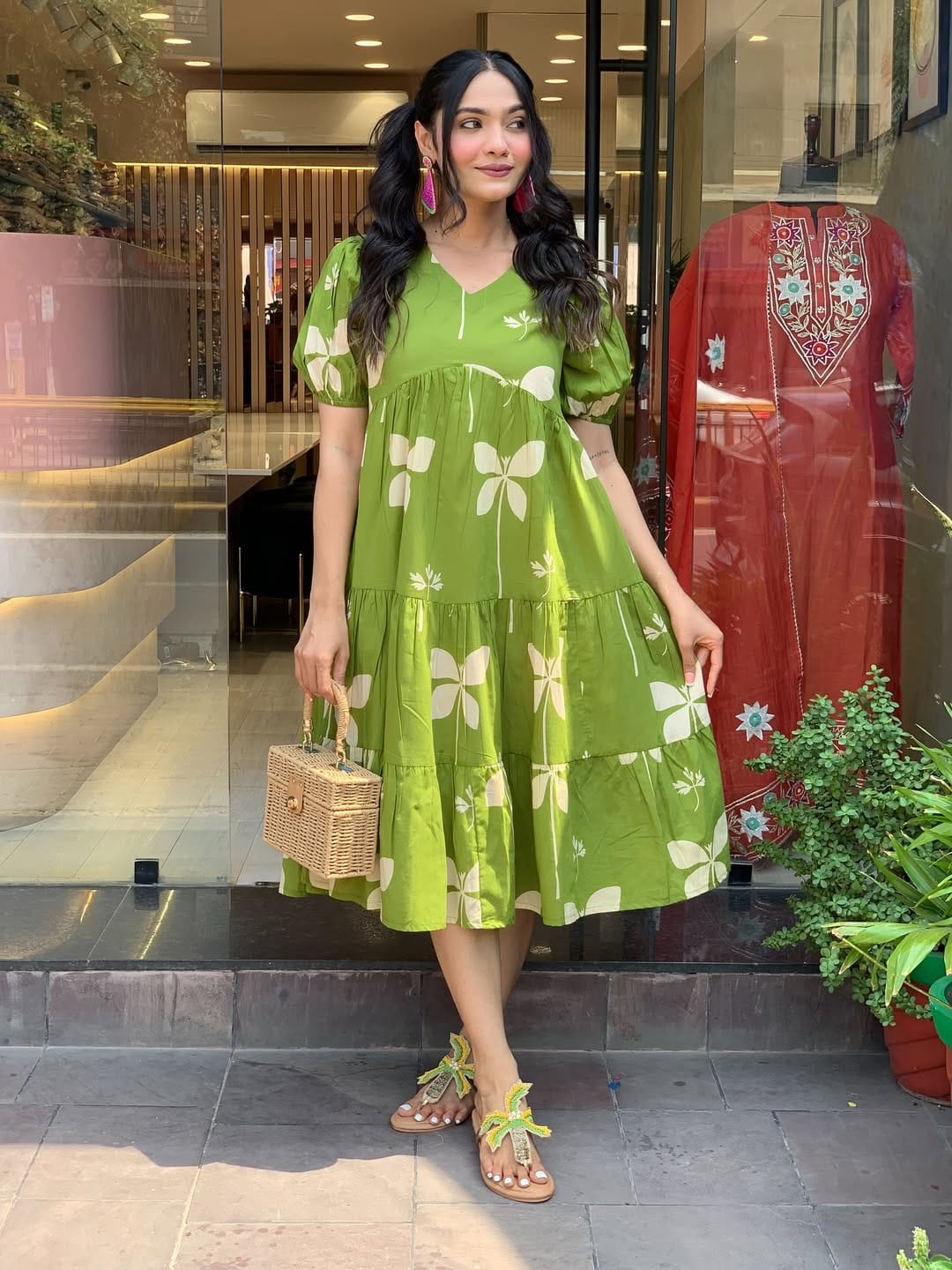 Stylish Midi Kurti with Puff Sleeves π