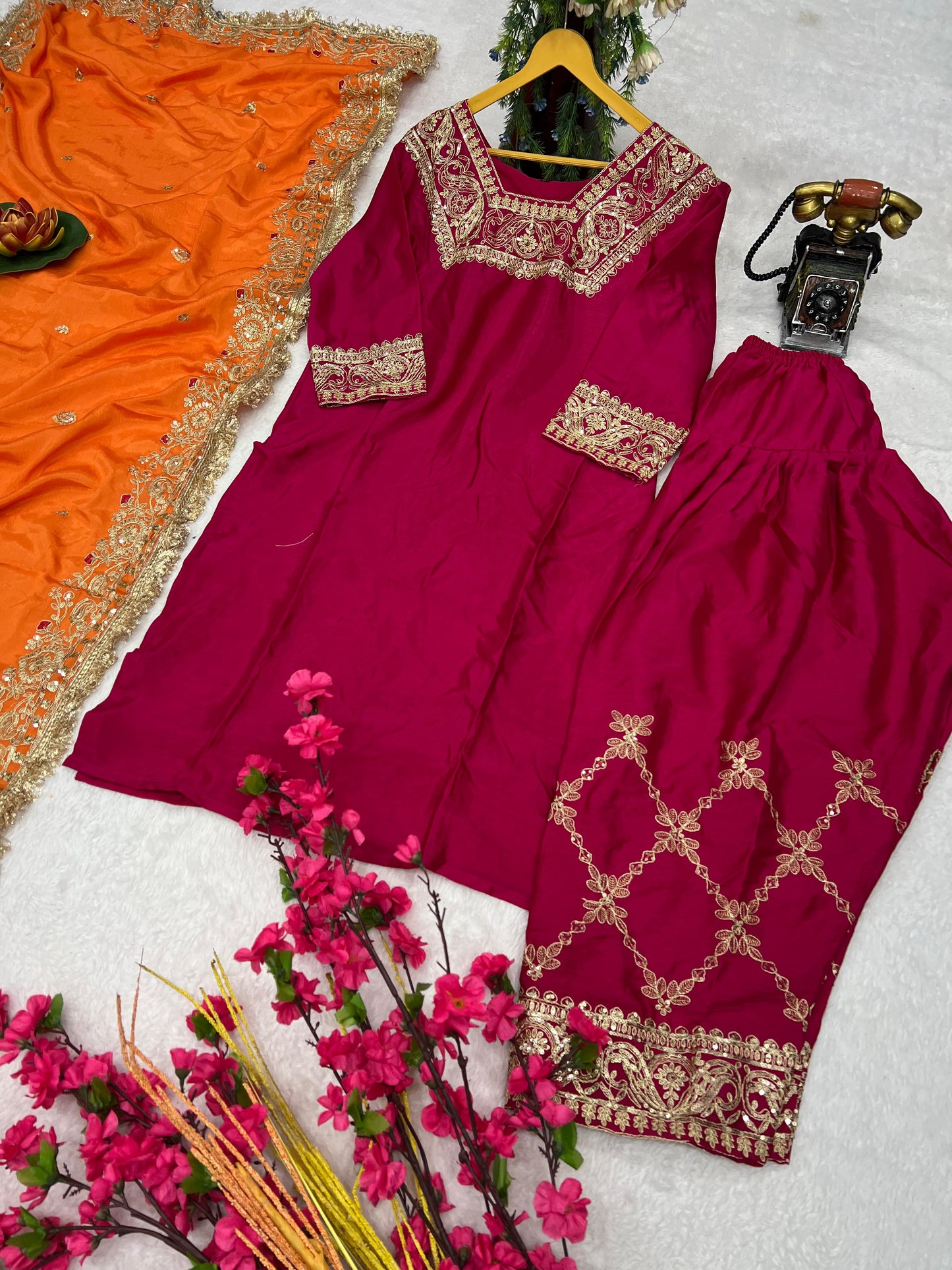 Premium Chinon Silk Kurti & Farsi Salwar Set with Dupatta ๐บ
