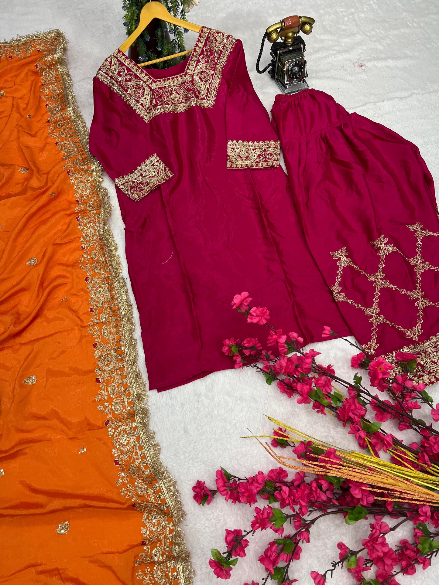 Premium Chinon Silk Kurti & Farsi Salwar Set with Dupatta ๐บ