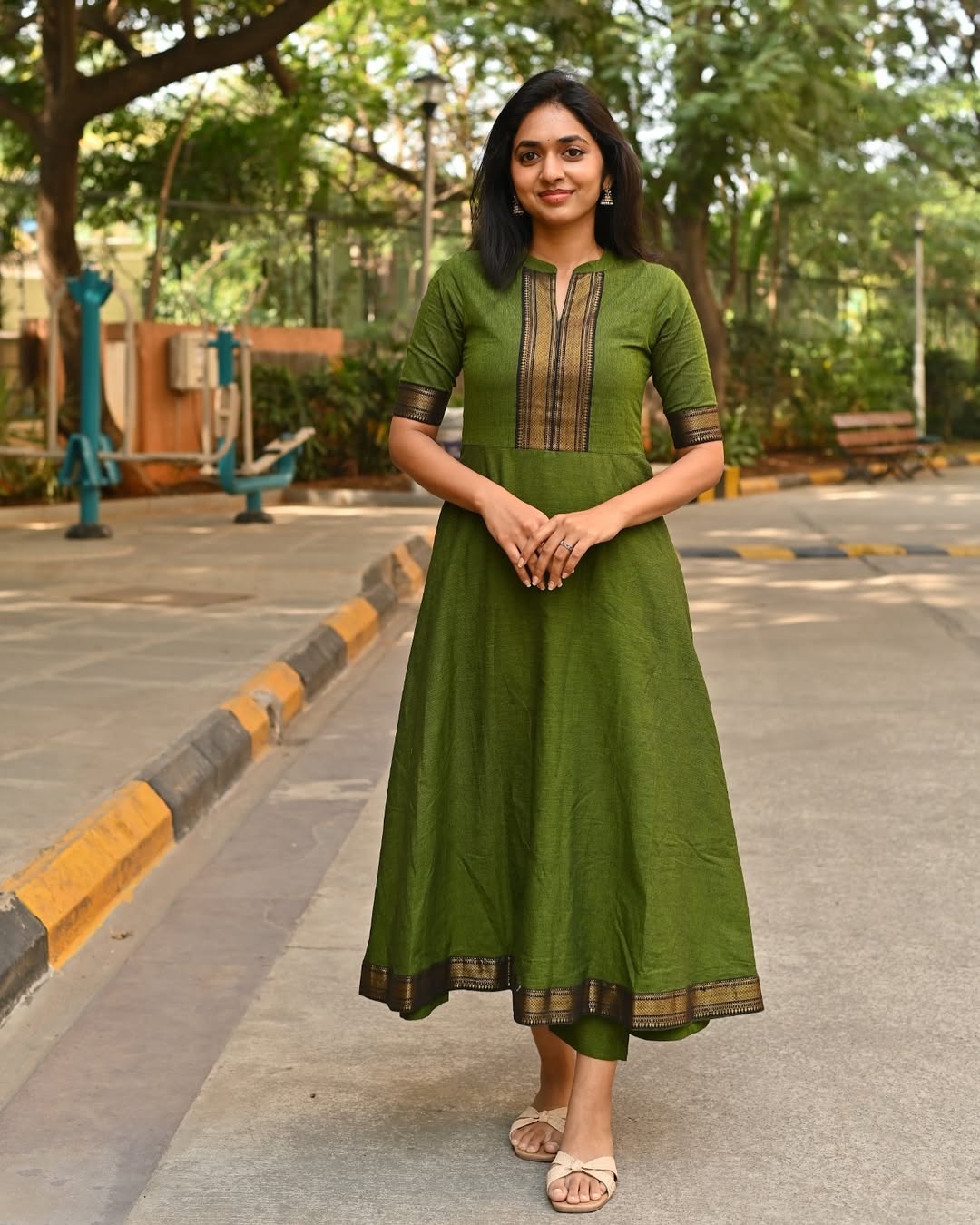 "Chanderi Elegance Suit Set with Pearl Moti Mala – 3 Piece Combo"