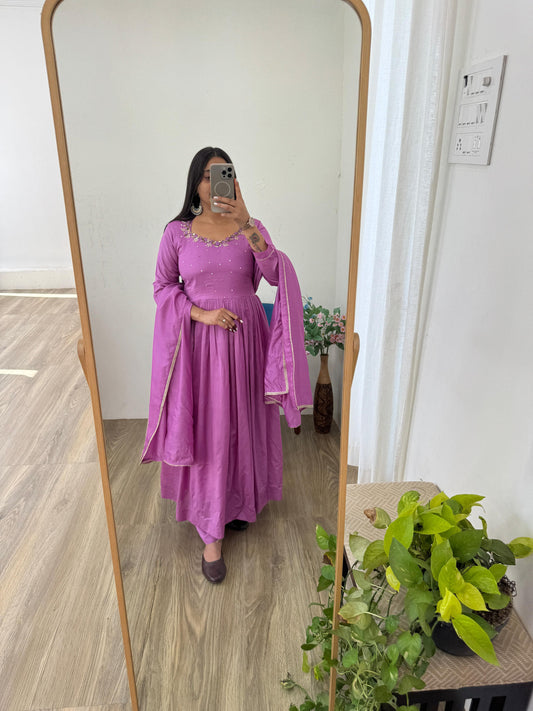 Presenting Elegant Partywear in Pure Mul Chanderi