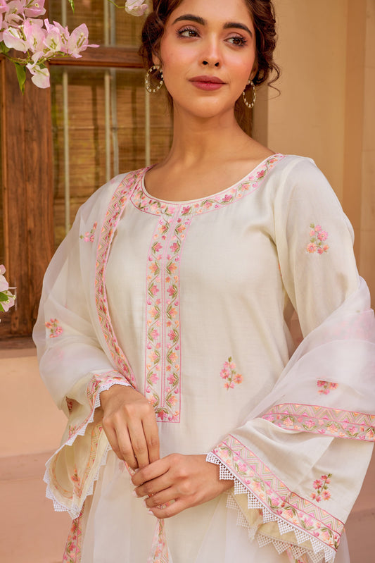 Ivory White Chanderi Embroidered Suit Set ✨