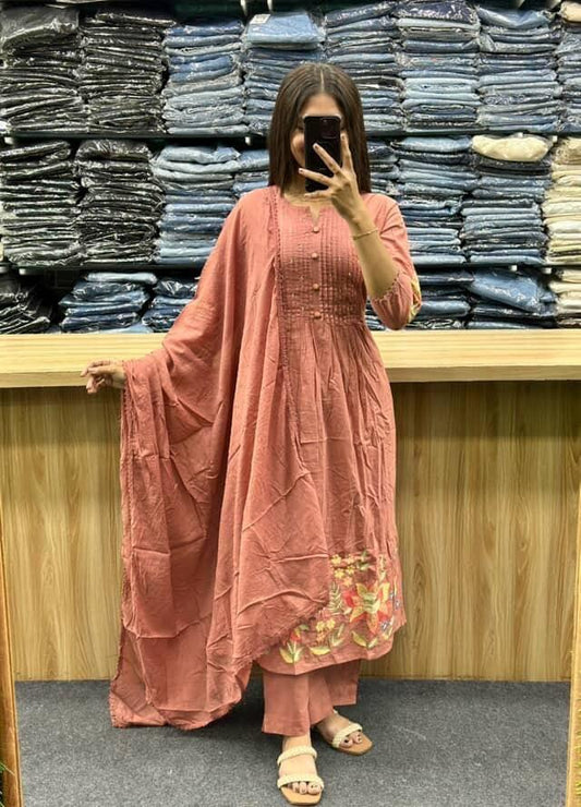 Noor-E-Nazaakat  Printed Grace Kurta Set”