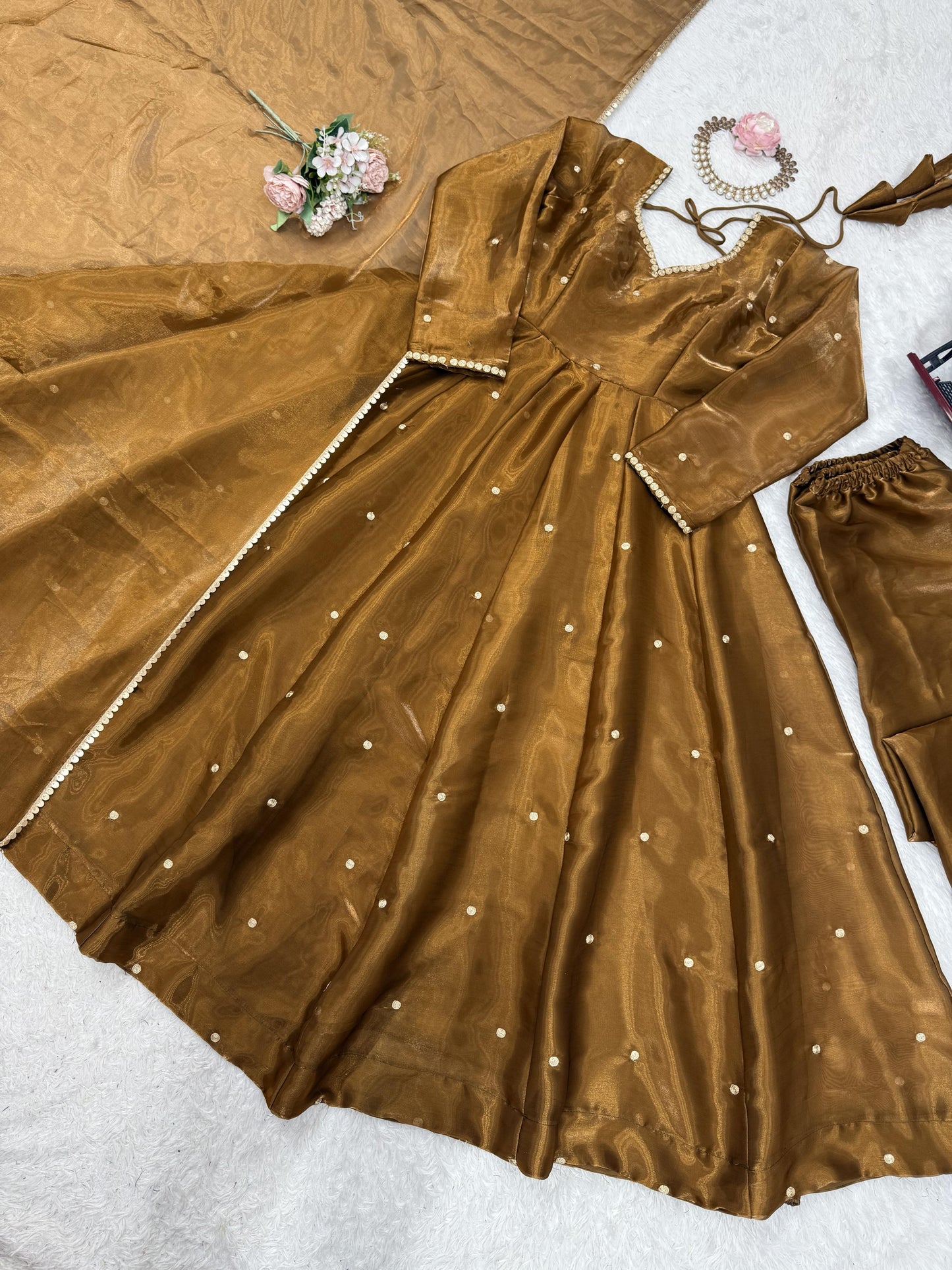 "Noorani – Elegant Jimi Choo Ethnic Set"