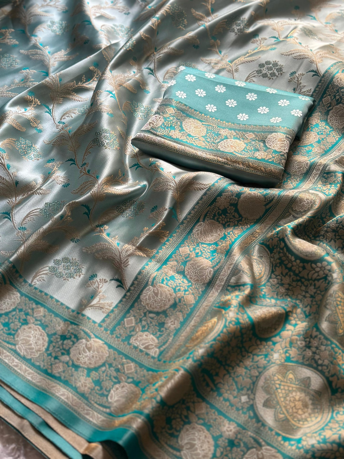 "Royal Bloom Two-Tone Satin Zari Weaving Saree with Butti Blouse"